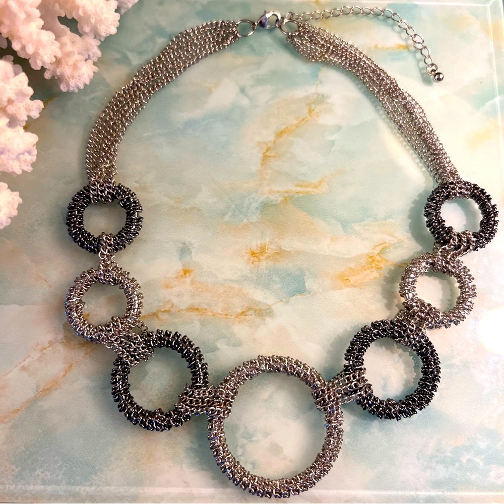 Chain Wrapped Circle Links Chunky Choker Necklace